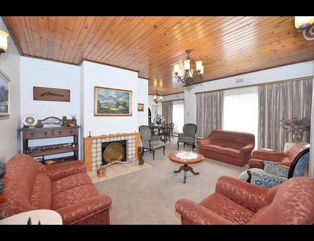 3 BEDROOM HOUSE FOR SALE IN PAROW NORTH